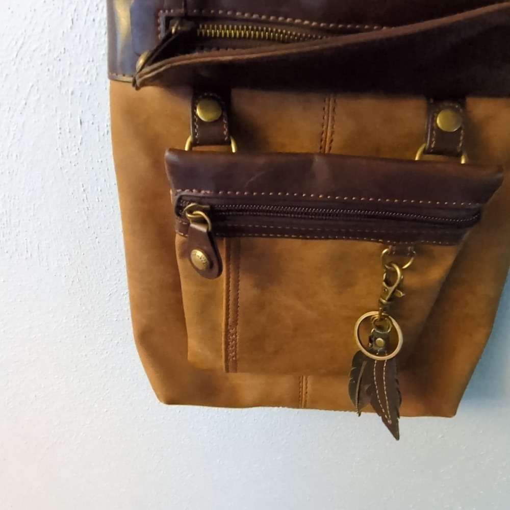 Chala  Shoulder Bag Womens Brown M Crossbody Purse Zip Close Pockets Adjustable - Picture 6 of 11